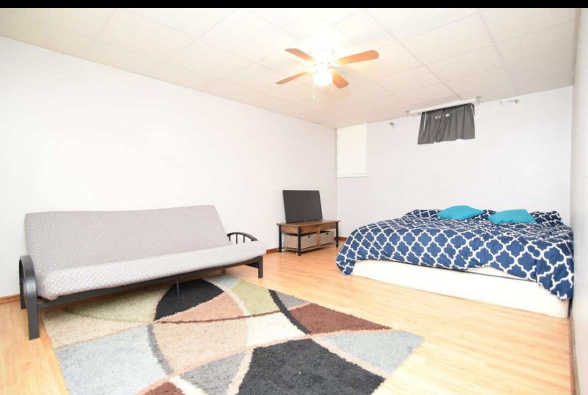 Building Photo - 2520 Allen Dr