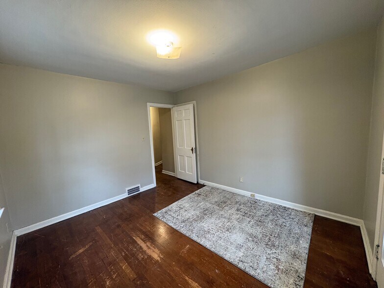 Bedroom 2 - 3653 Winchell Rd