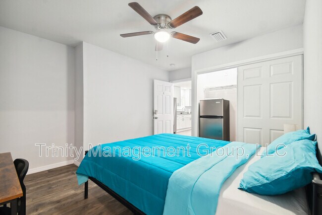 Building Photo - 1051 Dogwood Dr