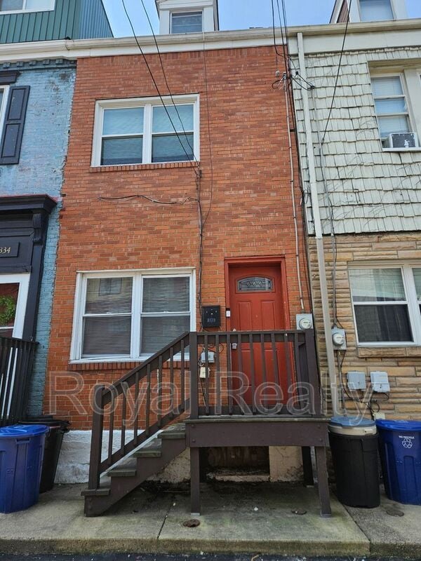 Primary Photo - 2332 Fox Wy