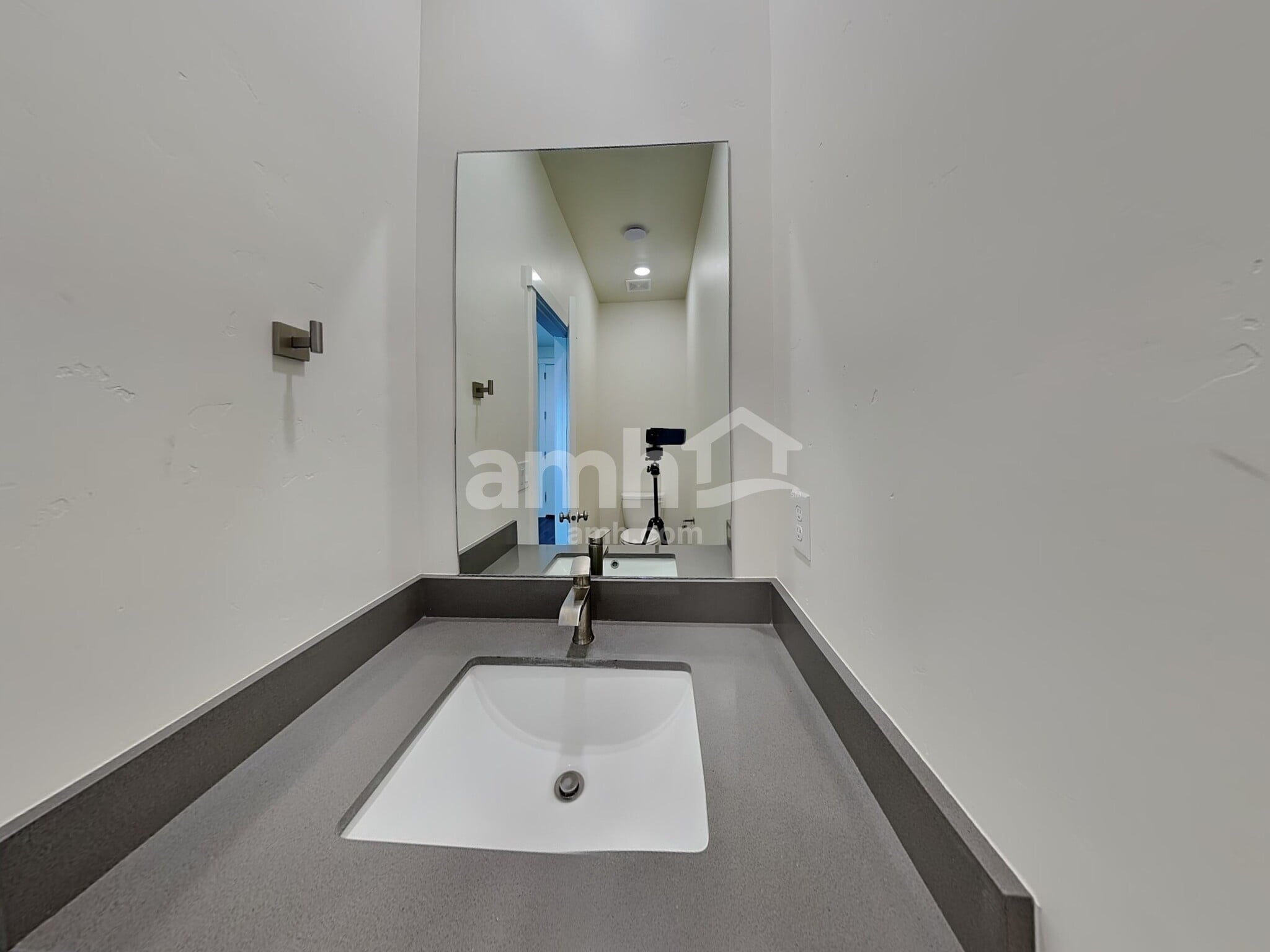 Building Photo - 4101 Keklik Ave