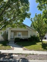Building Photo - 4146 NE Pinion Cir