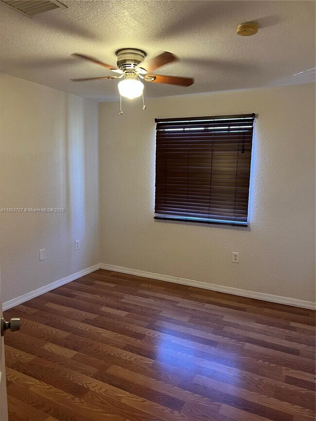 Building Photo - 6065 SW 19th Ct