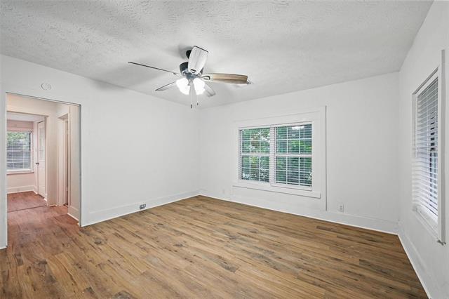 Building Photo - 908 E Houston St