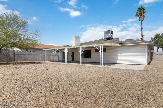 Building Photo - 7213 Lakeland Ct