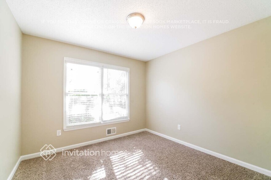 Building Photo - 1711 Jefferson Ln