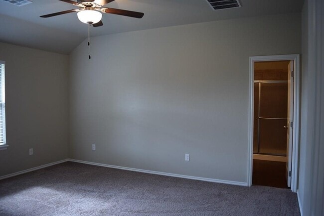 Building Photo - 4704 River Mesa Dr