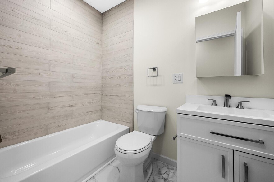 Building Photo - 346 Bennett St