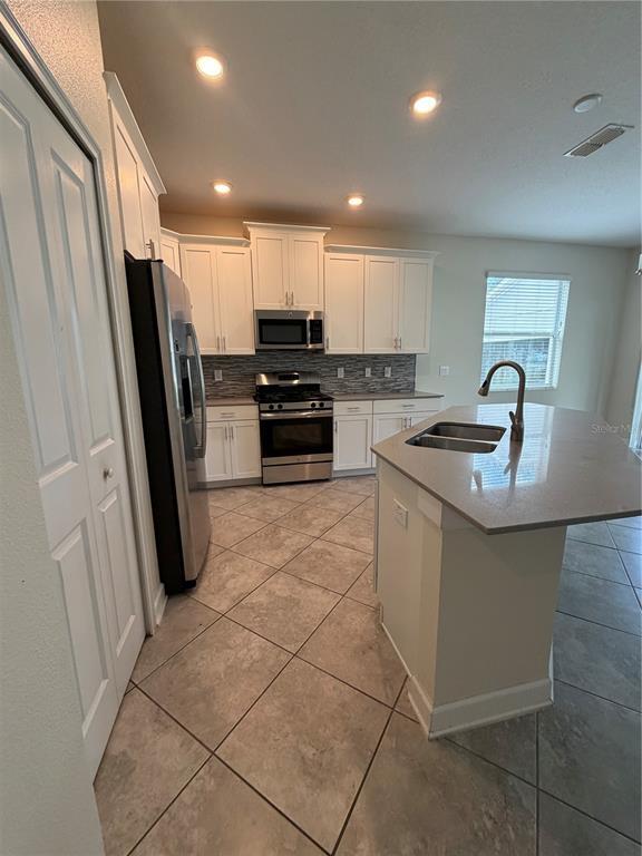 Building Photo - 15055 Driftwater Dr