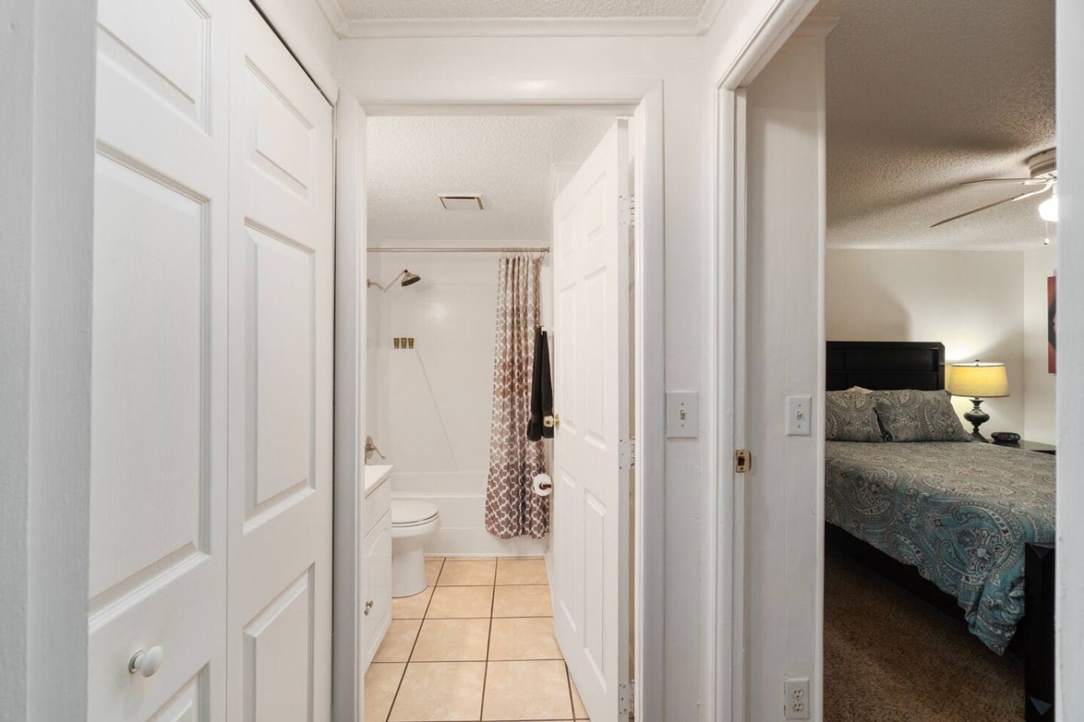 Building Photo - 2490 SW 14th Dr