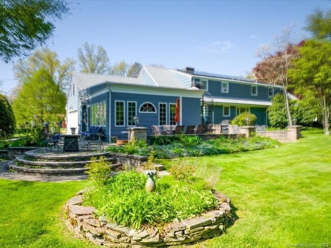 Building Photo - 94 Fennbrook Dr