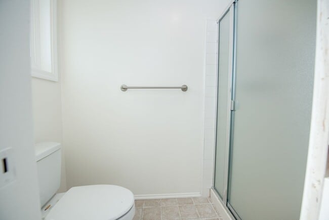 Building Photo - Now Available for Lease Beautiful 4 Bedroom Home with Basement