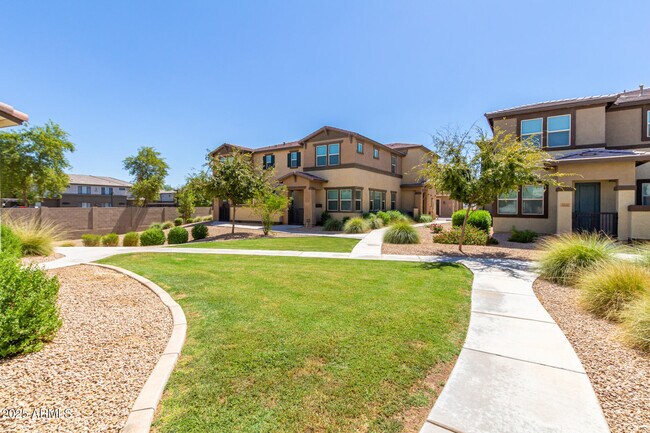 Building Photo - 14870 W Encanto Blvd