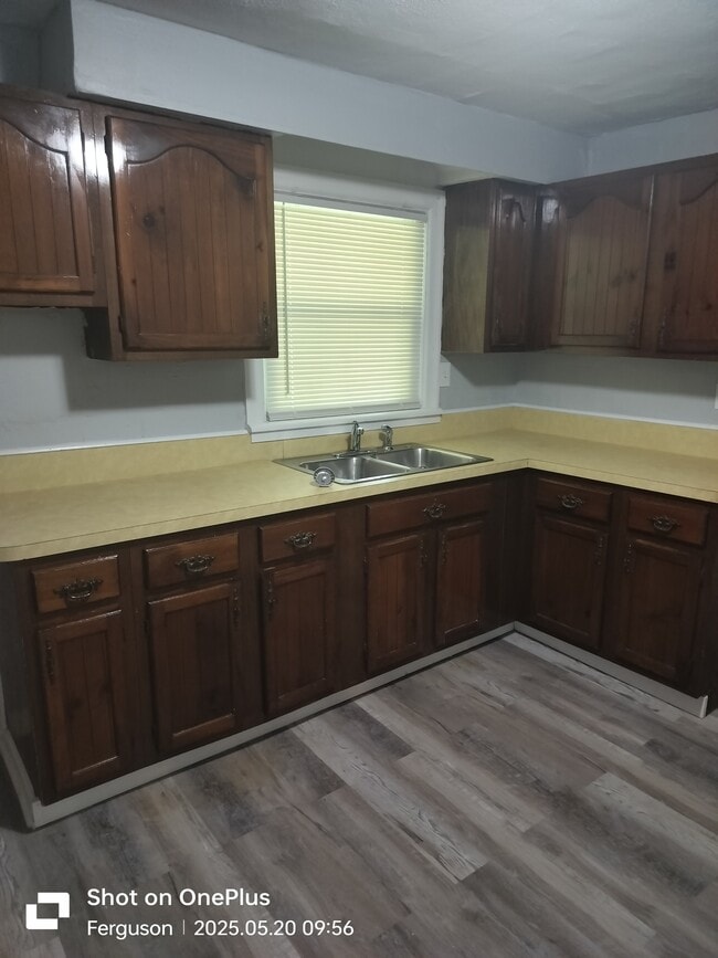 Building Photo - 811 Arline Dr