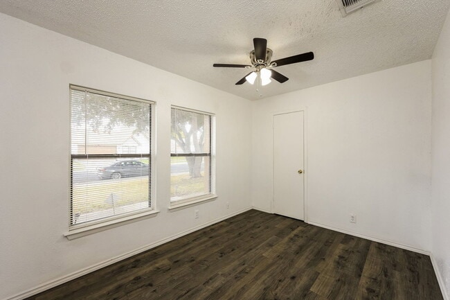 Building Photo - 7519 Branding Trail