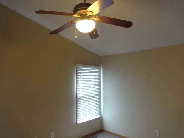 Building Photo - 2130 Winding Hollow Dr