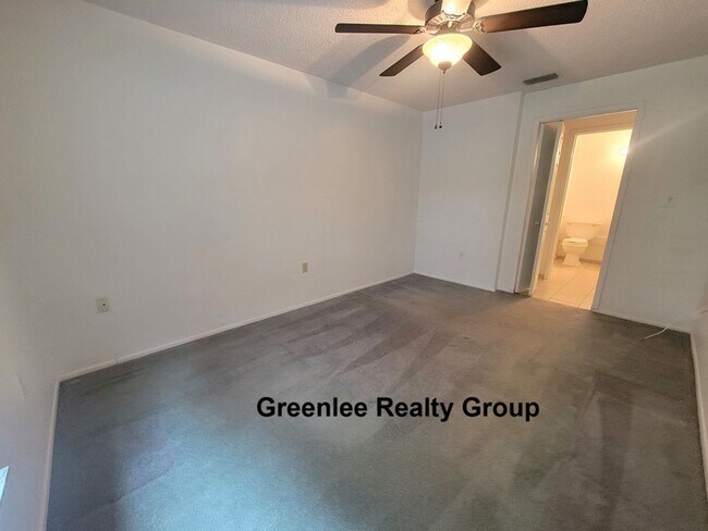 Building Photo - 6141 Chesham Dr