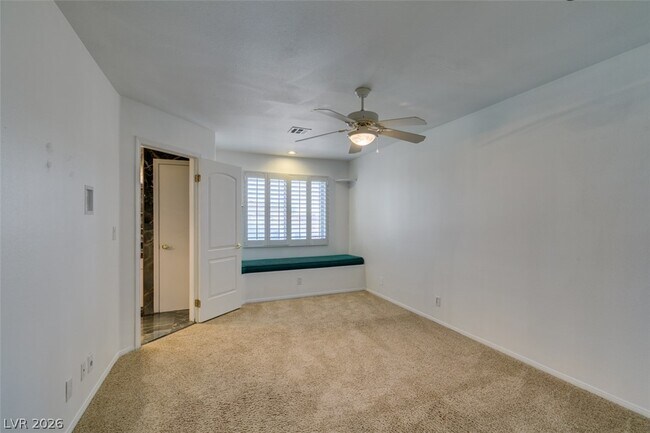 Building Photo - 174 Buena Ct