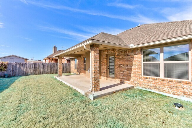 Building Photo - 308 Stoneridge Dr