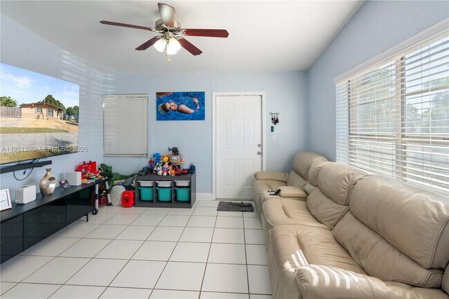 Building Photo - 11535 Lincoln Blvd