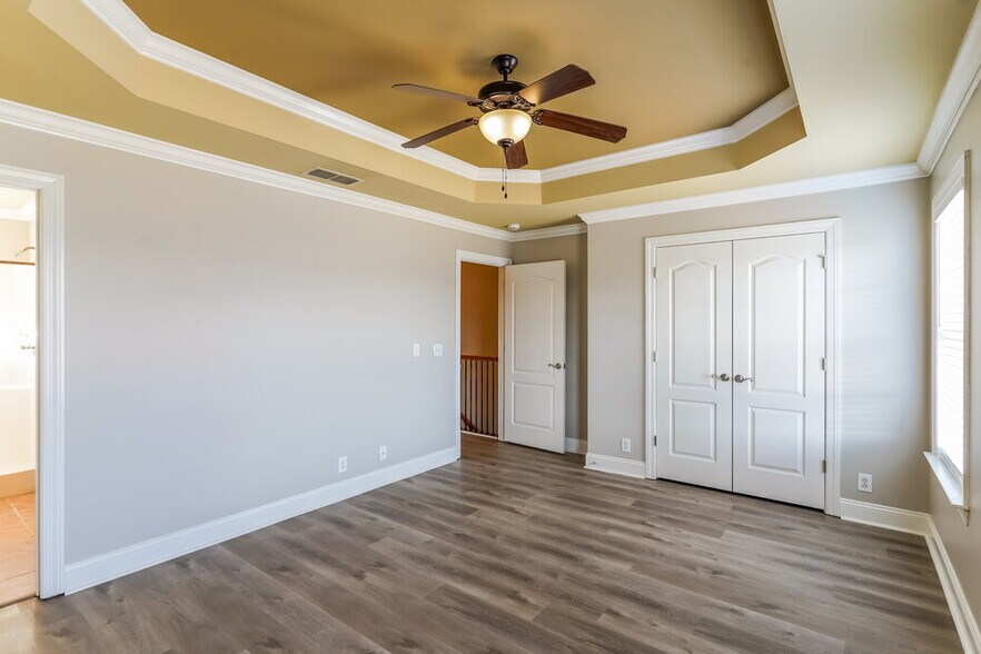 Building Photo - 1521 Barnsley Dr