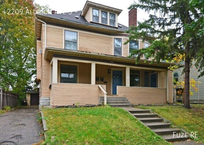 Building Photo - 2209 Aldrich Ave S