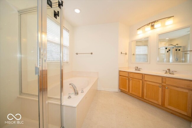 Building Photo - 3473 Millbrae Dr