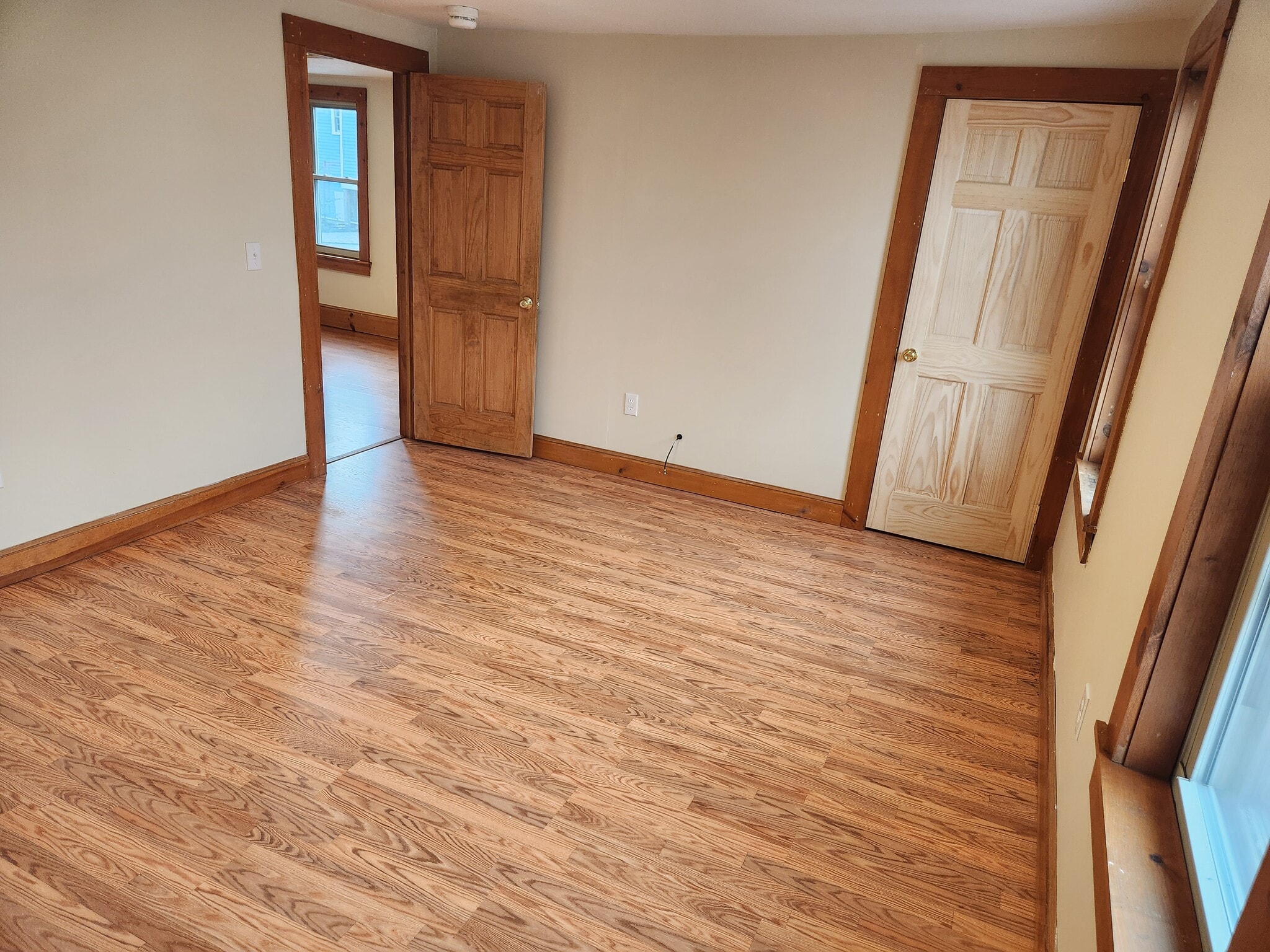 Front Bedroom - 204 N Champlain St