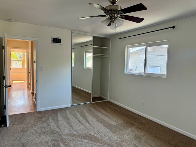 Building Photo - Beautiful House in Allied Gardens!