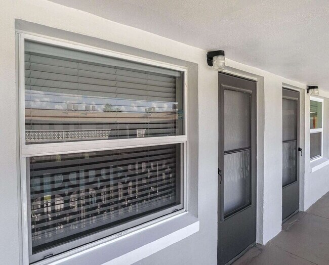 Primary Photo - Updated 1 bedroom condo near the river!