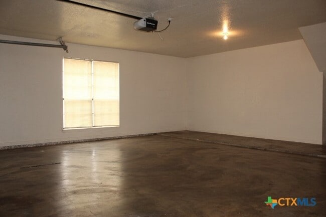 Building Photo - 3819 Oak Valley Dr