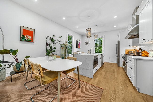 Building Photo - 57 Grampian Way