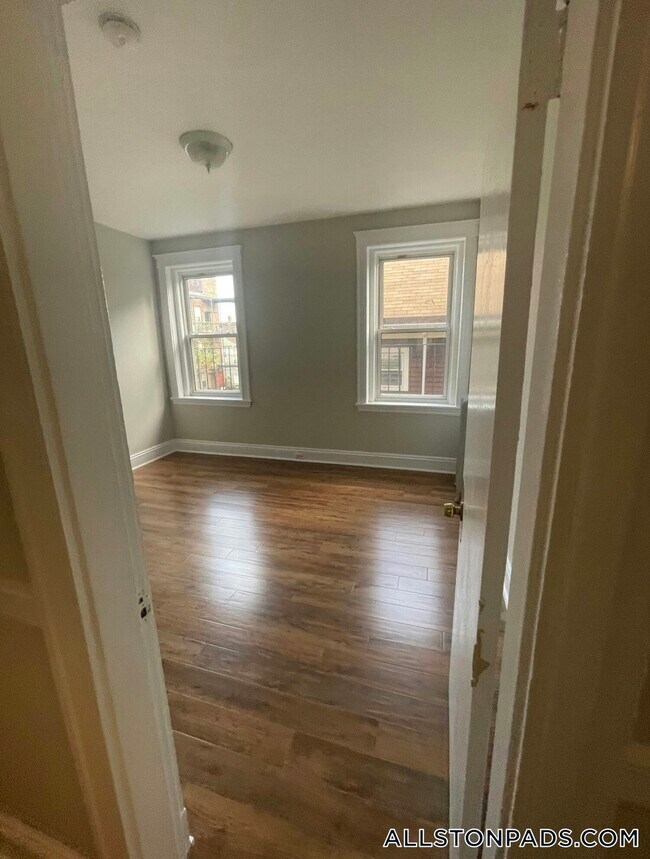 Building Photo - 1189 Commonwealth Ave