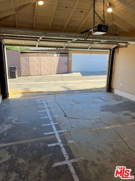 Building Photo - 17844 Hartland St