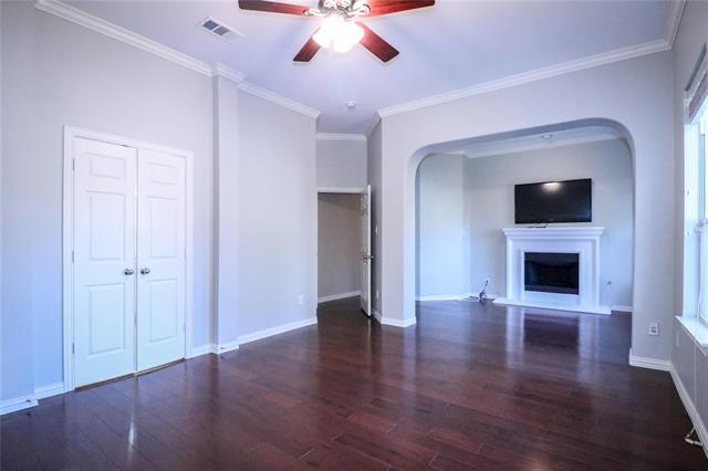 Building Photo - 725 Red Elm Ln