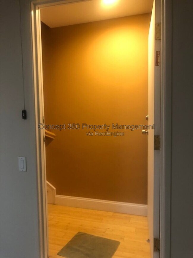 Building Photo - 3536 Linden Ave