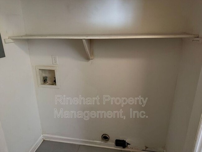 Building Photo - 290 Ratterree Cir