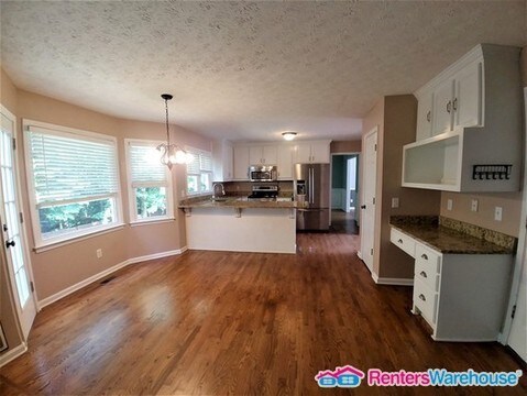 Building Photo - 852 Rockfount Way