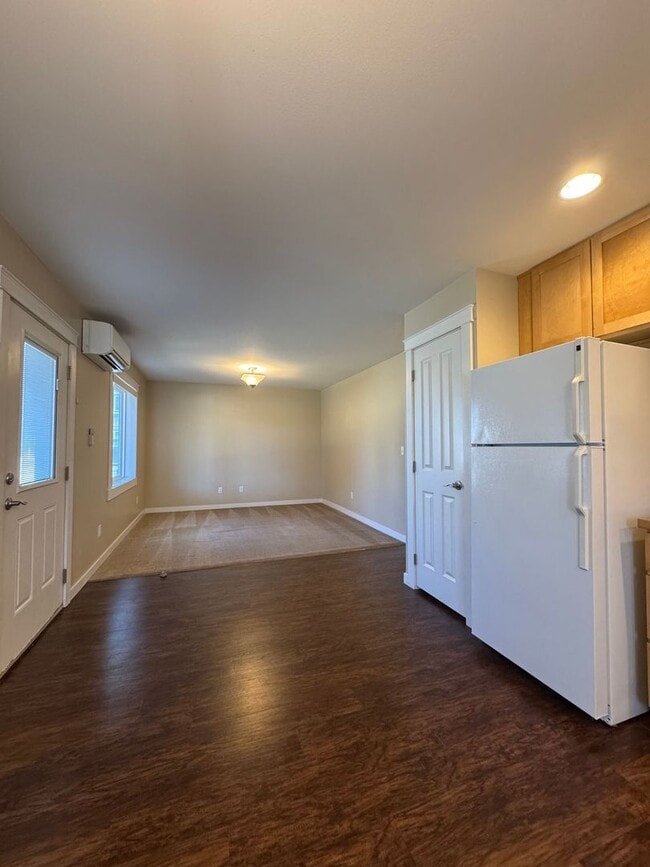 Building Photo - Cambridge Place I - 2239