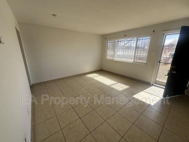 Building Photo - 7013 Trumbull Ave SE