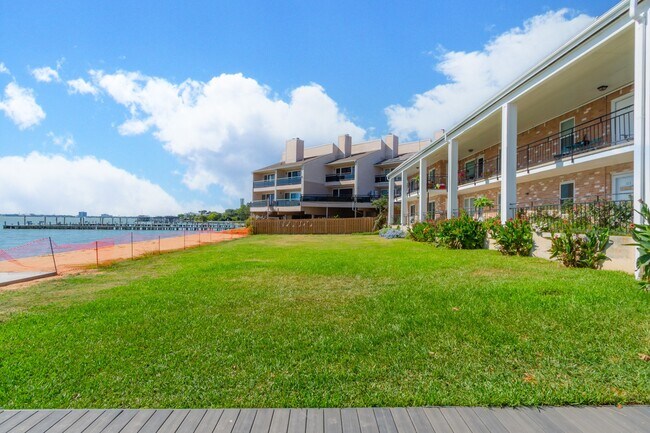 Building Photo - 3535 E NASA Pkwy