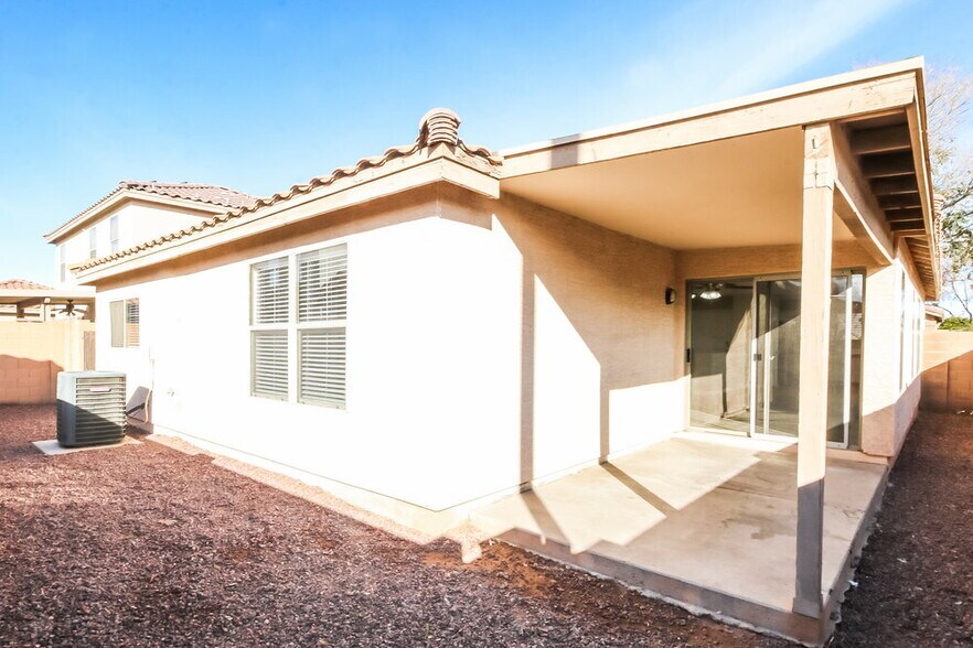 Building Photo - 1538 S Danielson Wy