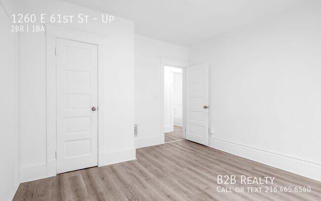 Building Photo - 1260 E 61st St