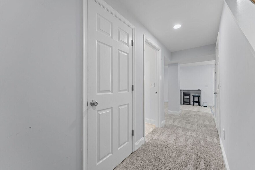 Building Photo - 8561 Skipjack Pl