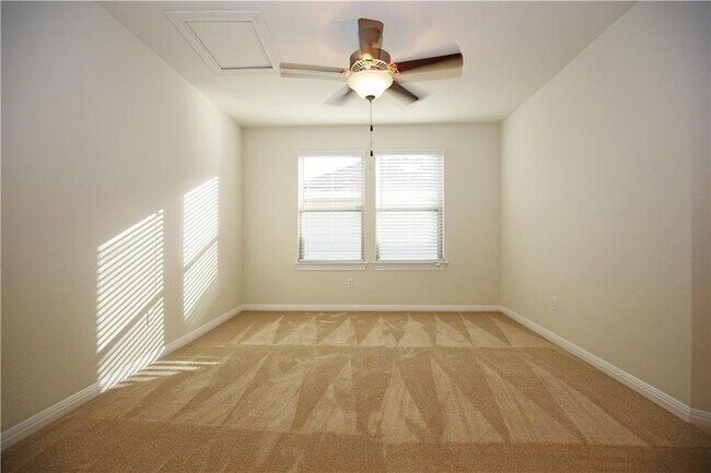 Building Photo - 15912 Cessida St