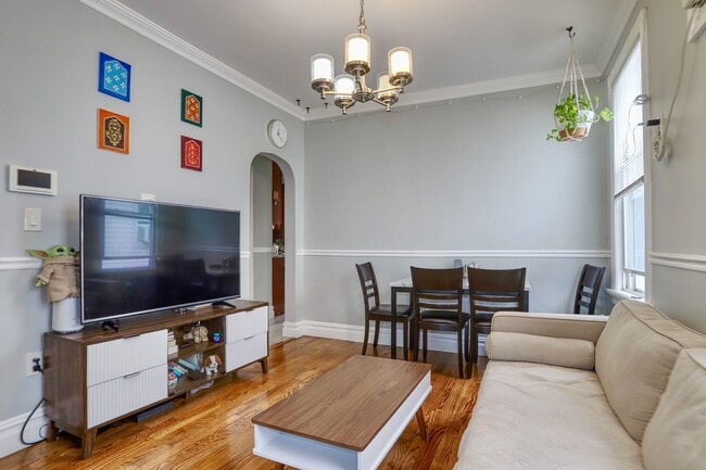 Building Photo - 264 Columbia Ave