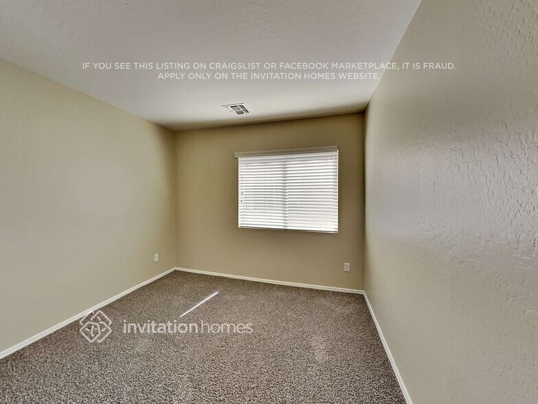 Building Photo - 11581 W Palo Verde Ave