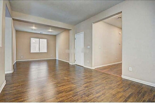 Building Photo - Rare Two Primary Home in Centennial Hills Community in Northwest