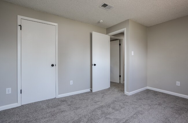 Building Photo - 1409 Orchid Ct