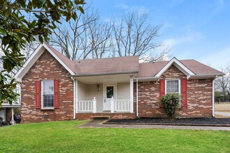 Building Photo - 323 Southern Dr